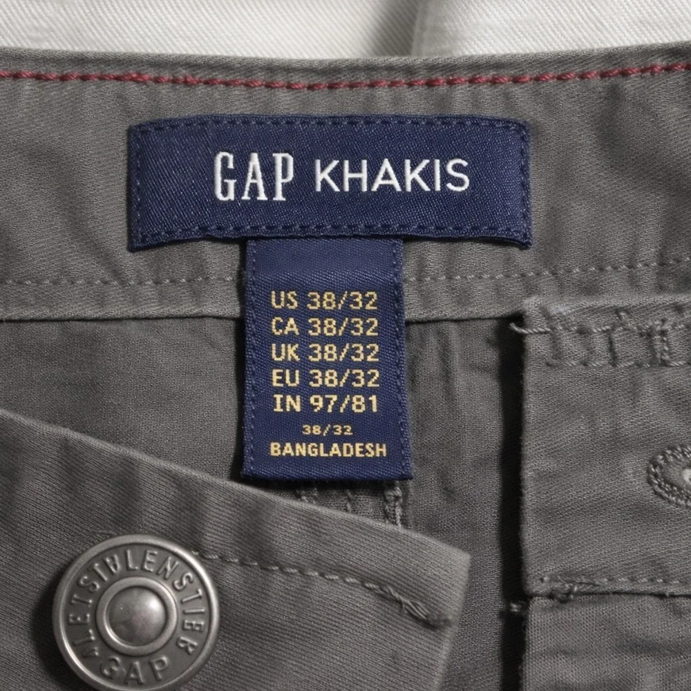 GAP Khakis Gray Chino Pants 38x32 Men’s Classic Fit - Picture 2 of 2